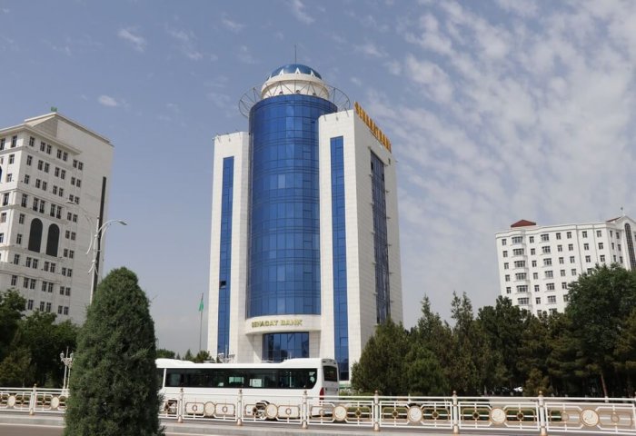 Ocak-Haziran: Türkmenistan'da gayri nakdi para hacmi 6 milyar manatı aştı