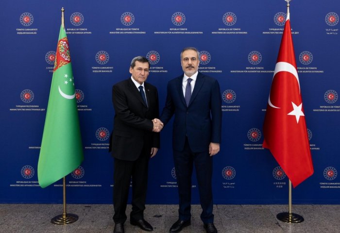 Foreign Ministers of Turkmenistan and Türkiye Discuss Development of Relations