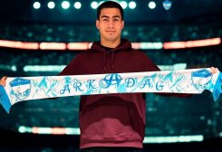 “Arkadag” futbol topary AFK-2 Çempionlar ligasynyň oýunlarynyň öňüsyrasynda düzümini güýçlendirýär