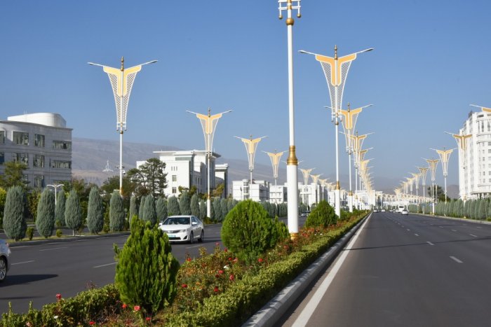 Türkmenistanyň Prezidenti howanyň gyzmagy sebäpli howpsuzlyk çärelerini güýçlendirmegi tabşyrdy