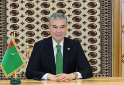 Gurbanguly Berdimuhamedow Türkmenistanyň Prezidentini doglan güni bilen gutlady