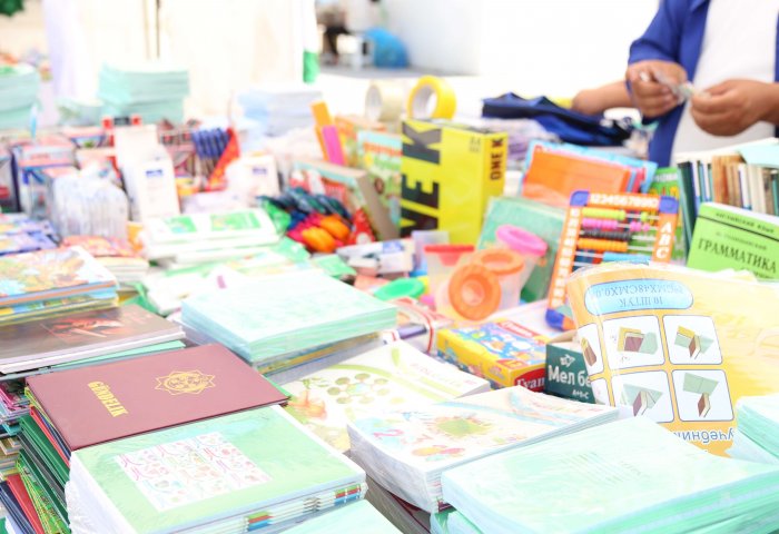 School Supply Shopping Heats Up in Online Stores in Turkmenistan