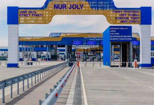 Kazakhstan Upgrades Vehicle Checkpoints Along its Border With Turkmenistan