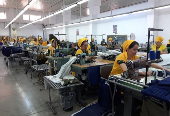 “Bahar” Awazada geçiriljek halkara forumynyň meýletinçileri üçin ýörite lybasy taýýarlaýar