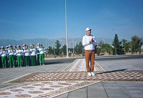 Türkmenistanyň Prezidenti Bedew baýramy mynasybetli geçirilen çärelere gatnaşdy