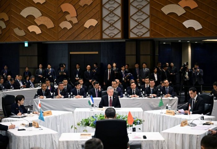 Türkmenistan ýapon kompaniýalaryna uzak möhletleýin amatly maýa goýum şertlerini hödürleýär Türkmenistan ýapon kompaniýalaryna uzak möhletleýin amatly maýa goýum şertlerini hödürleýär