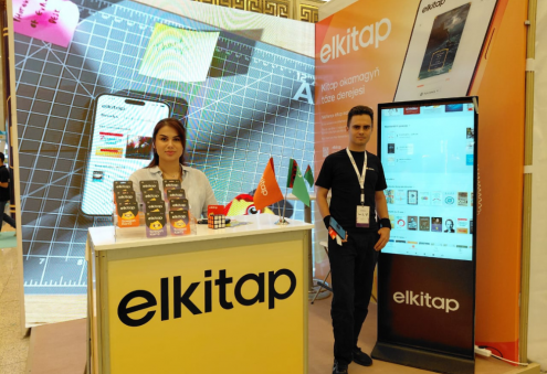 Приложение elkitap предлагает электронные и аудиокниги на пяти языках