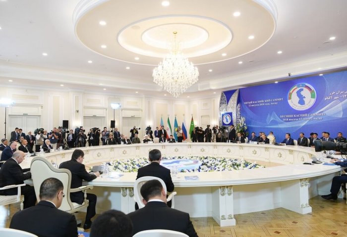 Türkmenistan ve İran Dışişleri Bakanları, Hazar Zirvesi'ni ele aldılar