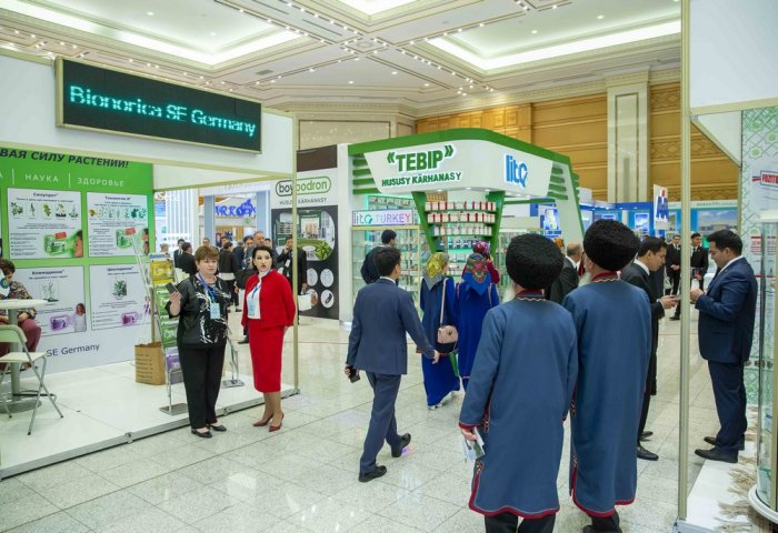 Международная выставка «Здравоохранение, образование и спорт» открылась в Ашхабаде Международная выставка «Здравоохранение, образование и спорт» открылась в Ашхабаде