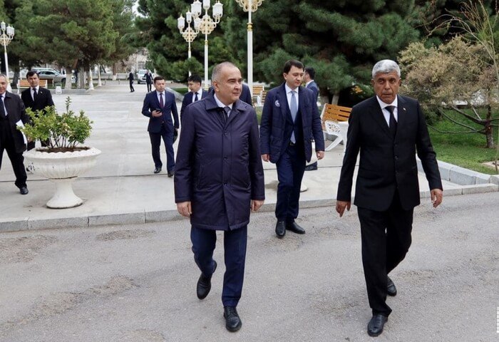 Tashkent Mayor Gets Acquainted With Tashkent Park’s Project in Ashgabat
