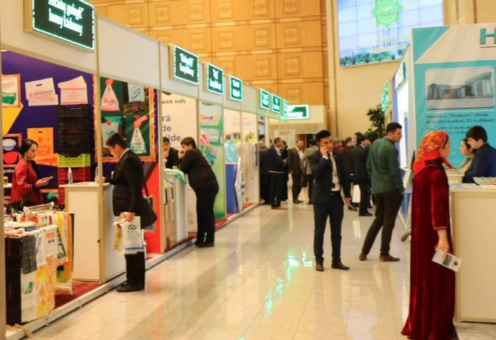 Türkmenistanlı girişimcilerin yeni ürünleri piyasaya sunuldu