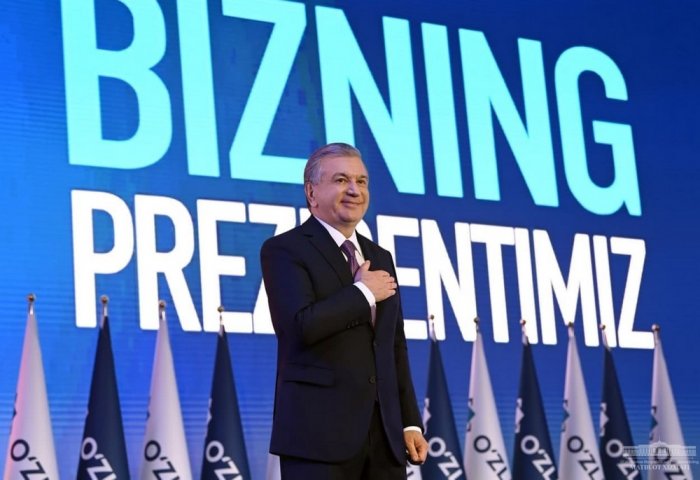 Туркменский лидер поздравил избранного Президента Узбекистана