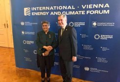 Gurbanguly Berdimuhamedow Awstriýada BMG-niň we UNIDO-nyň ýolbaşçylary bilen duşuşdy