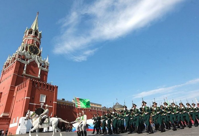 Vladimir Putin Invites President Berdimuhamedov to Moscow for Victory Day