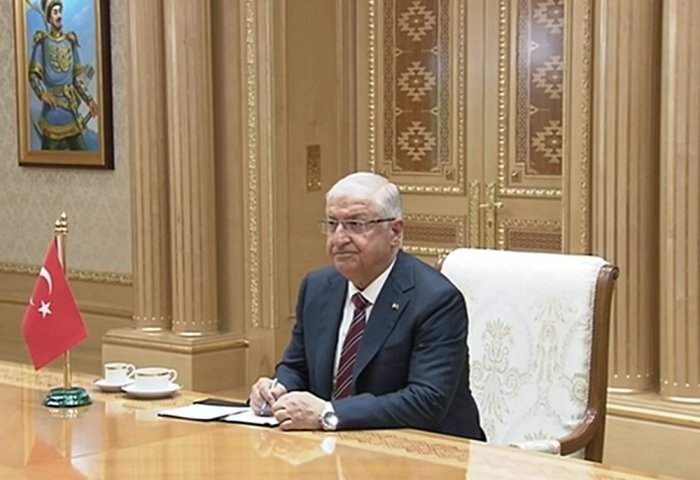President of Turkmenistan Meets Minister of National Defense of Türkiye