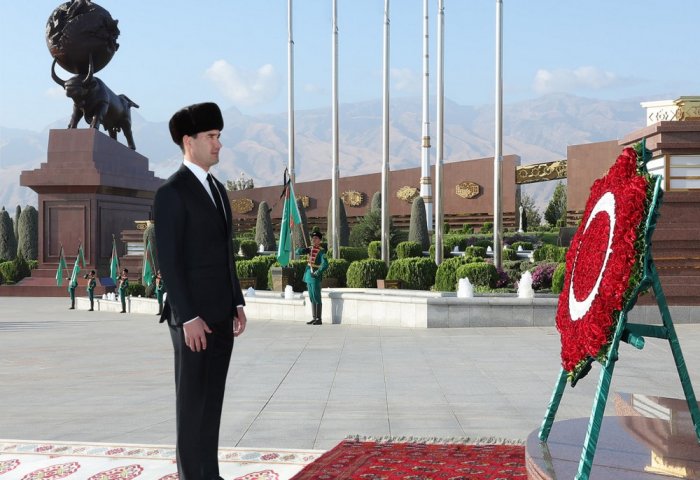 President of Turkmenistan Attends Memorial Day Ceremonies