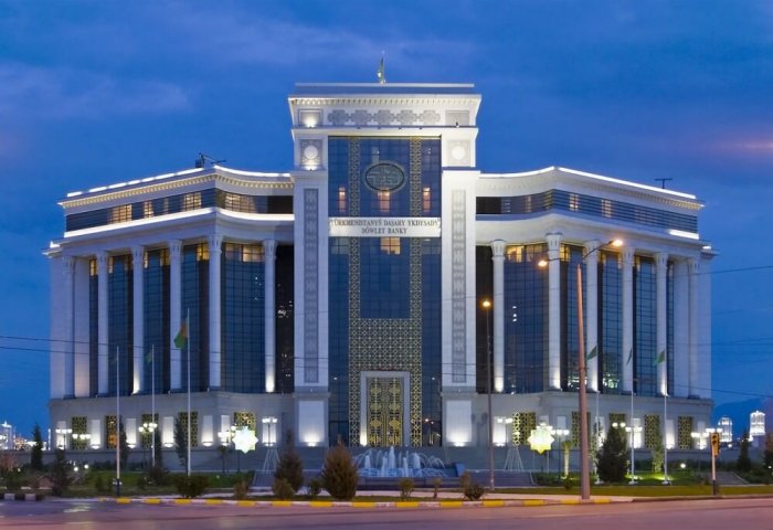 Türkmen banklarynyň bölüp beren karzlarynyň möçberi 80 milliard manatdan geçdi