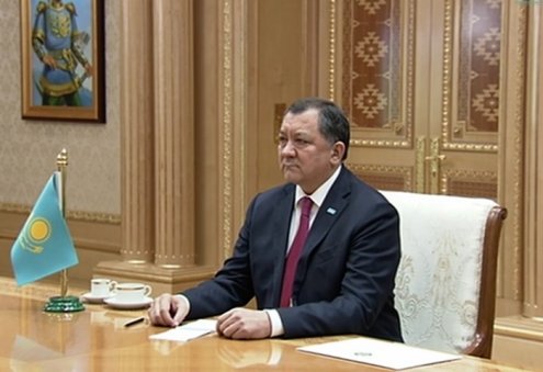 Туркменистан и Казахстан обсудили проекты в транспортной и энергетической сферах