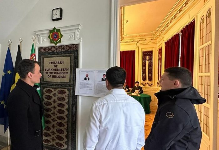 Türkmenistanyň diplomatik wekilhanalarynda türkmen raýatlary saýlawlara gatnaşdylar
