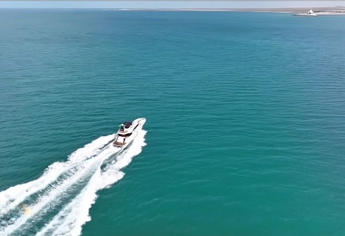 Gurbanguly Berdimuhamedow Awazada gämi ýüzüşi amala aşyrdy