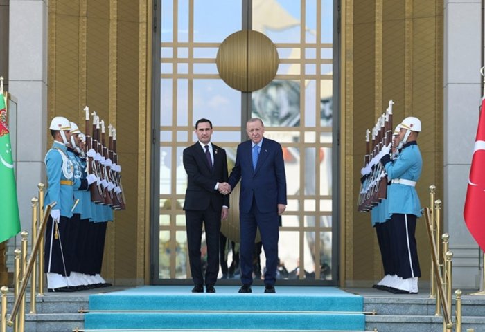 Serdar Berdimuhamedow TDG-nyň XIII sammitiniň çäginde Türkiýäniň Prezidenti bilen duşuşdy