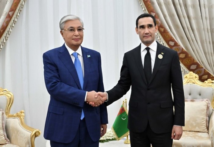 Türkmenistanyň we Gazagystanyň Prezidentleri Awazada duşuşyk geçirdiler Türkmenistanyň we Gazagystanyň Prezidentleri Awazada duşuşyk geçirdiler