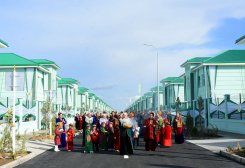 Türkmenistanda “Kottej görnüşli ýaşaýyş jaýlar” üçin gurluşyk kadalary tassyklanyldy