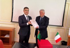 Посол Туркменистана провел встречу с Гендиректором Итальянского торгового агентства