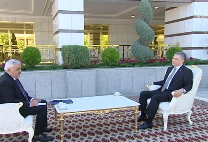 Türkmenistanyň Prezidenti SOCAR-yň başlygyny kabul etdi