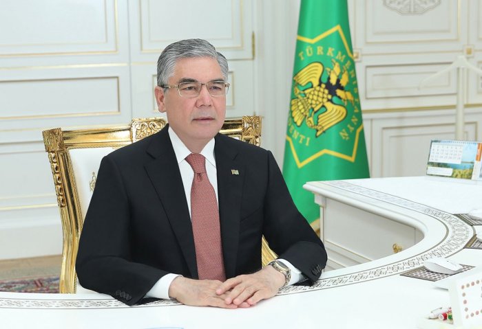 Президента Туркменистана поздравляют по случаю дня рождения