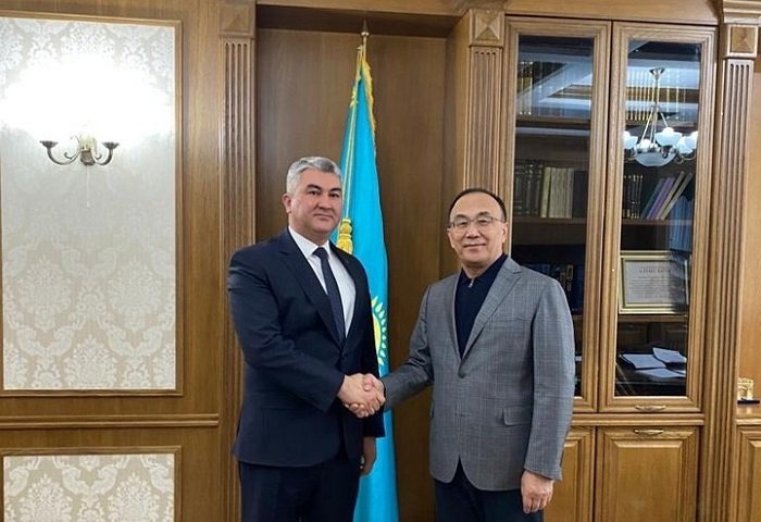 Türkmenistan'ın Büyükelçisi, Astana'da Avrasya Milli Universitesi Rektörü ile görüştü
