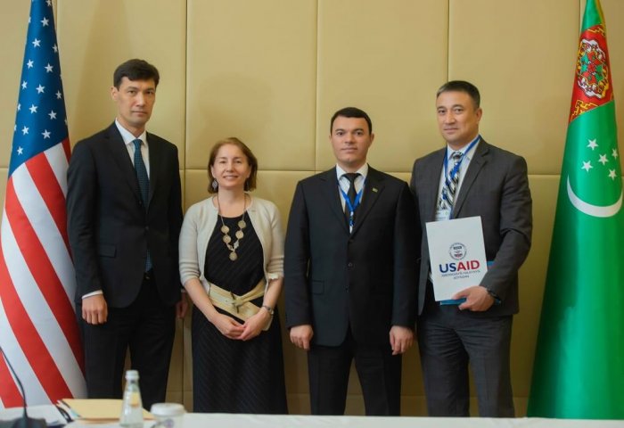 USAID, Türkmenistan'da sermaye piyasasının geliştirilmesi için destek sağlıyor