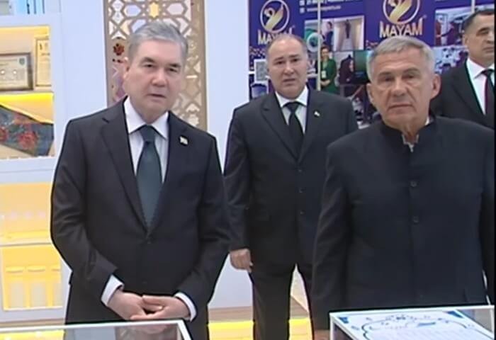 Gurbanguly Berdimuhamedov and Rustam Minnikhanov Visit Turkmen Trade Complex Exhibition