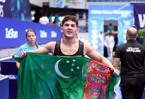 Turkmen Wrestler Wins First World Championship Title