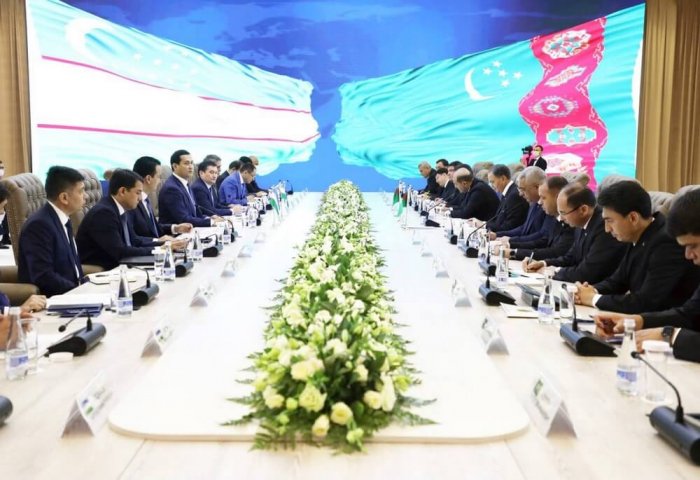 Türkmenistan ile Özbekistan, karşılıklı ticaret hacmini $1 milyara çıkarmayı hedefliyor