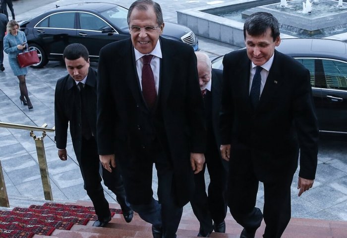 Top Turkmen Diplomat to Visit Russia