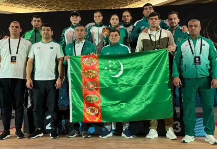 Türkmen agyr atletleri Dohada geçirilen halkara ýaryşda 12 medal gazandylar Türkmen agyr atletleri Dohada geçirilen halkara ýaryşda 12 medal gazandylar