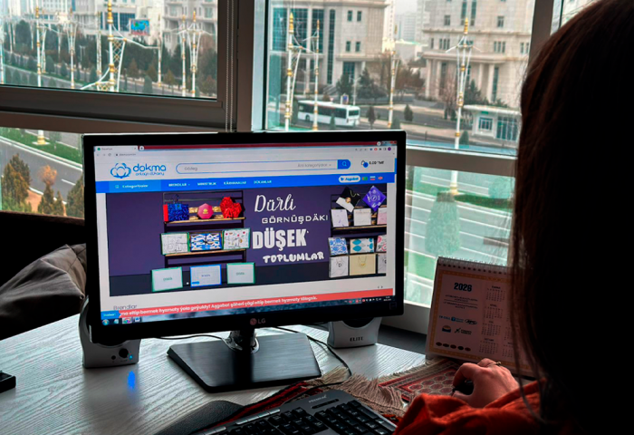 Türkmenistanyň dokma kärhanalary “Dokma” söwda meýdançasy arkaly onlaýn söwdasyny ösdürýärler