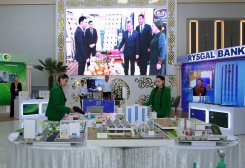Остаток кредитов, выделенных туркменскими банками, превысил 98,5 млрд манатов
