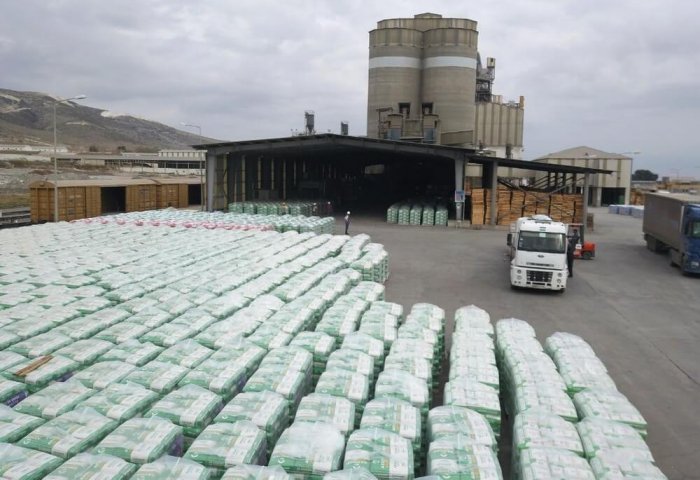 Türkmenistan Özbegistana 11,5 müň tonna sement eksport etdi