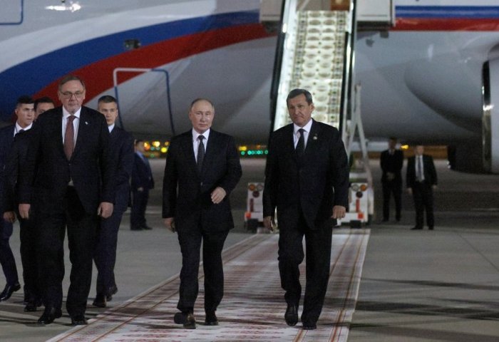 Начался визит Владимира Путина в Ашхабад Начался визит Владимира Путина в Ашхабад