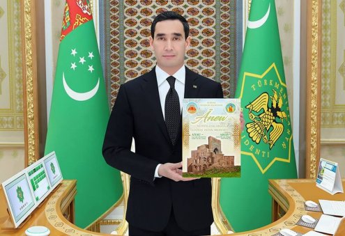 Издана книга президента Туркменистана о культуре Анау