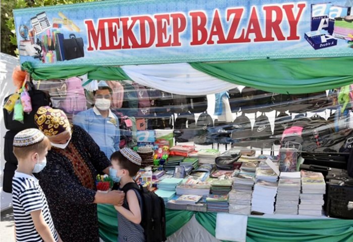 Türkmenistanda mekdep bazarlary we göçme söwda nokatlary öz işine başlady