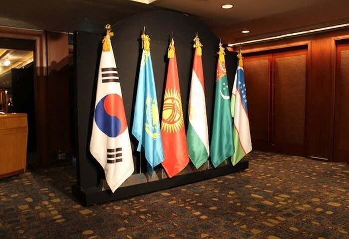 Top Turkmen, Korean Diplomats Discuss Upcoming Central Asia-Korea Forum