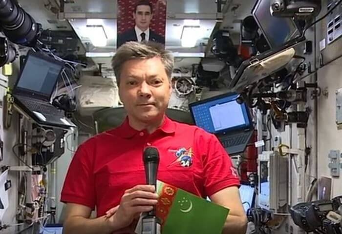 Türkmenistan'ın Kahramanı Kononenko, uzayda en uzun süre kalma rekorunu kırdı