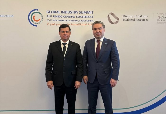 Туркменистан и Казахстан обсудили расширение поставок строительных материалов