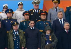 Президент Туркменистана принял участие в параде Победы в Москве