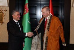Гурбангулы Бердымухамедов пригласил турецкого лидера посетить Туркменистан