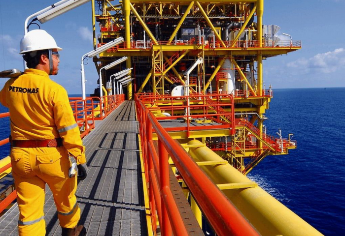 “Türkmennebit” konsernine Malaýziýanyň PETRONAS kompaniýasy bilen şertnama baglaşmaga ygtyýar berildi
