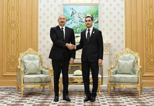 Сердар Бердымухамедов провёл встречу с Президентом Азербайджана